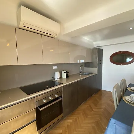 Promenade - Old Town Panoramic *