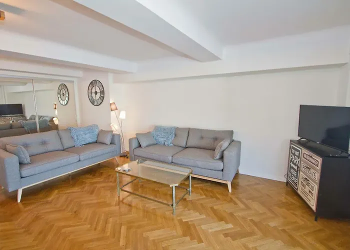 Promenade - Old Town Panoramic *